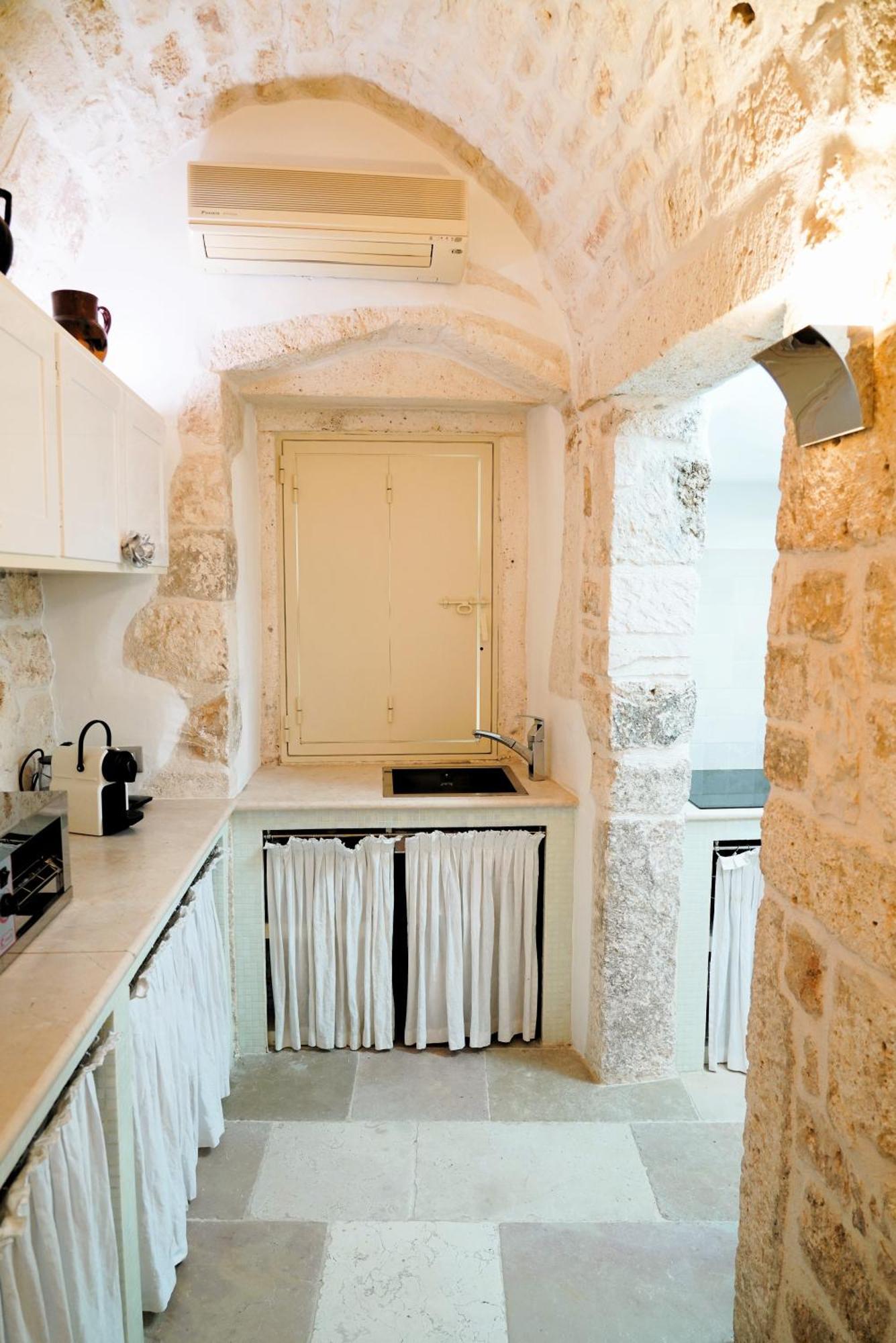 Dimora Lo Scrigno - Una Perla Nel Cuore Di Ostuni Esterno foto